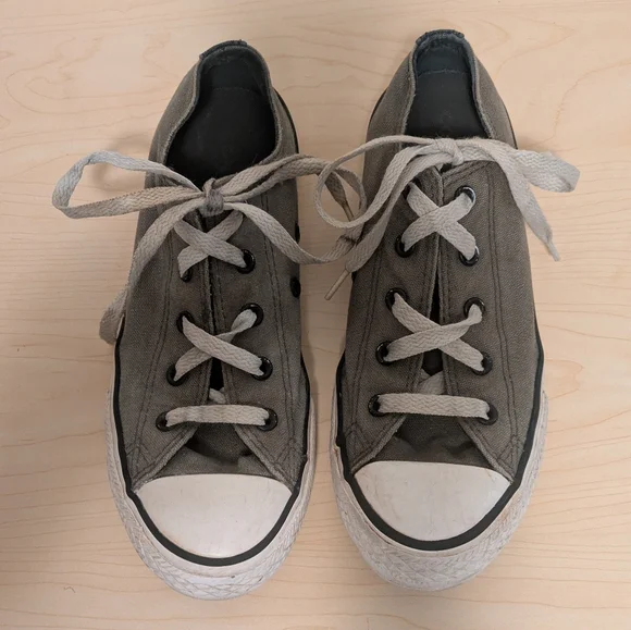 Converse Green Canvas Sneakers - Picture 2 of 9